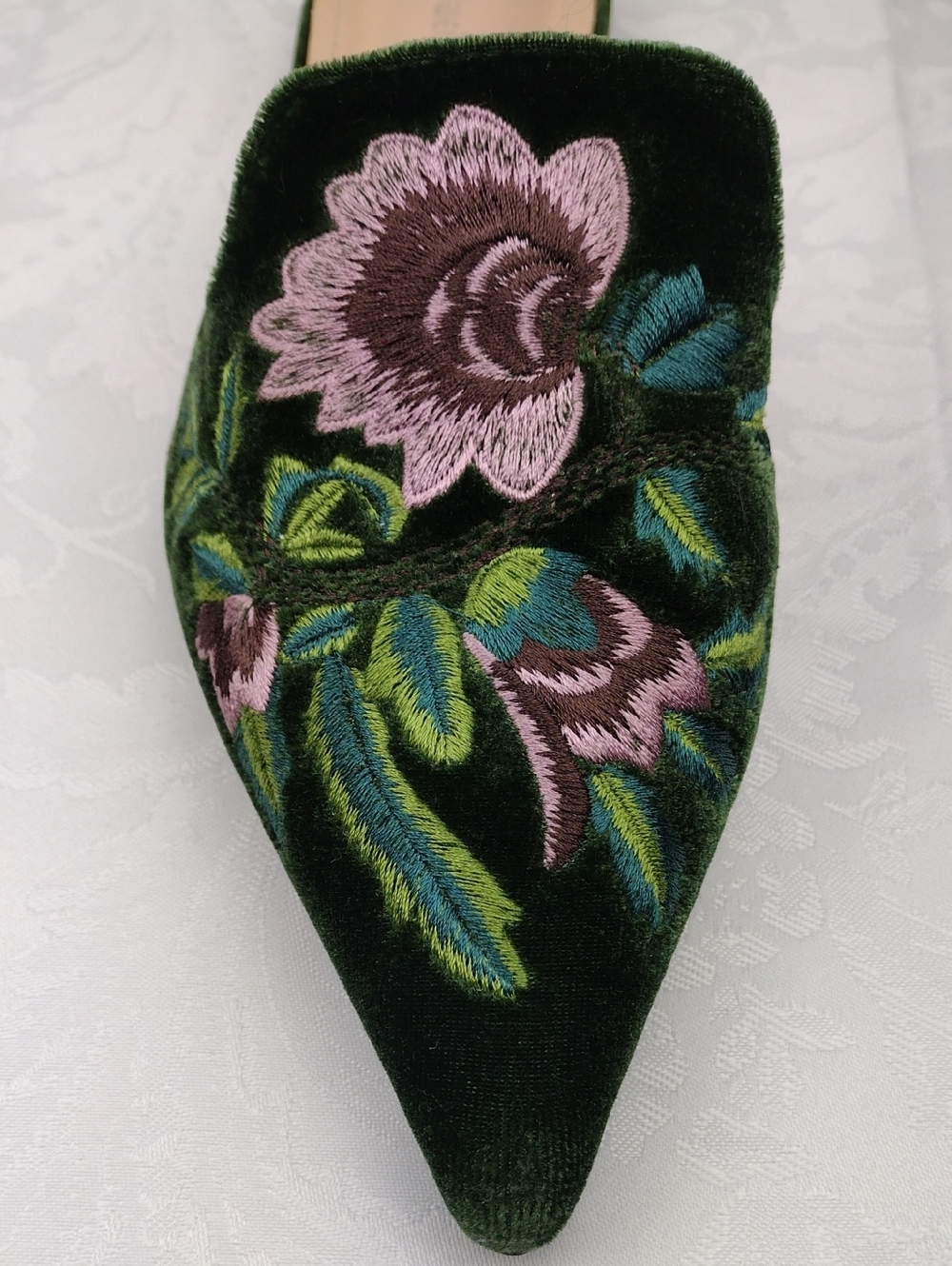 Weiweinvlang Dark Green Floral Embroidered Velvet Point Toe Low Heel Mule Shoe - Picture 11 of 16